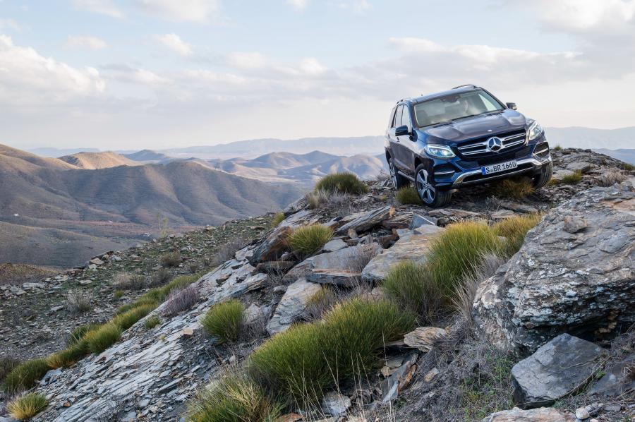  Mercedes-Benz GLE250d 4Matic 2015 года  (фото 27 из 34)